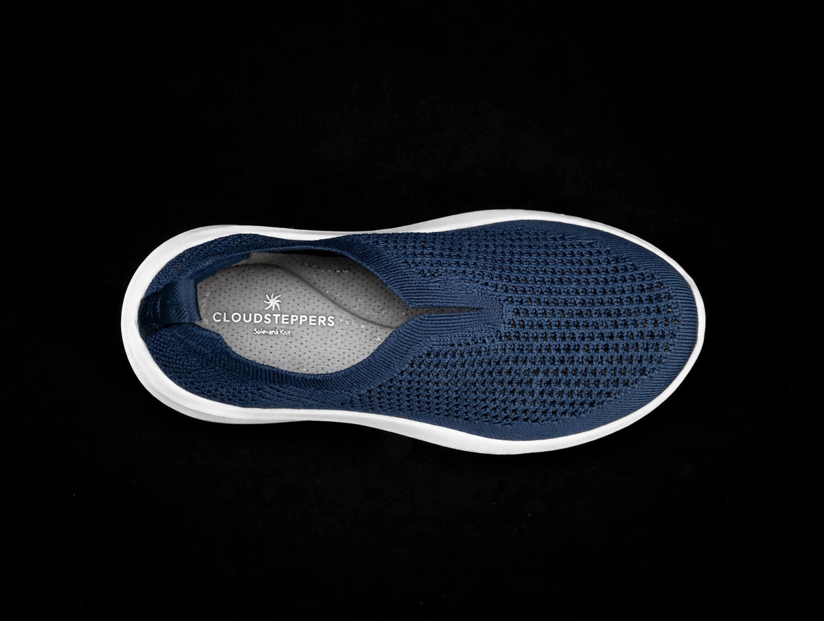 Clarks Cloudsteppers "Solevana Knit" — Navy — Women's 8W