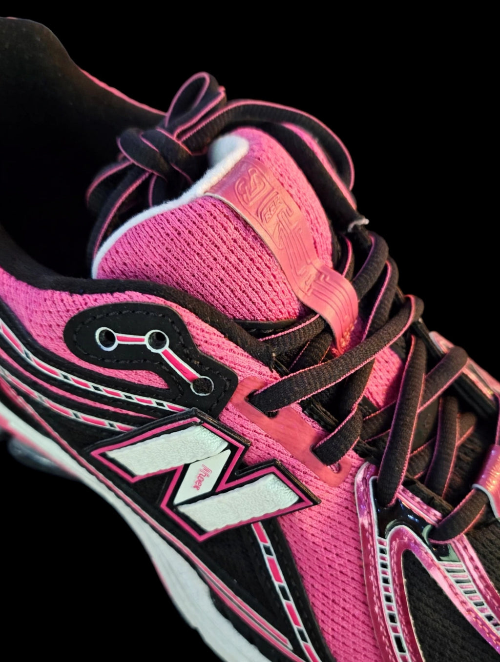 New Balance 1906R "Pink Black" — Men's 6 / Women's 7.5 (U1906RMD)