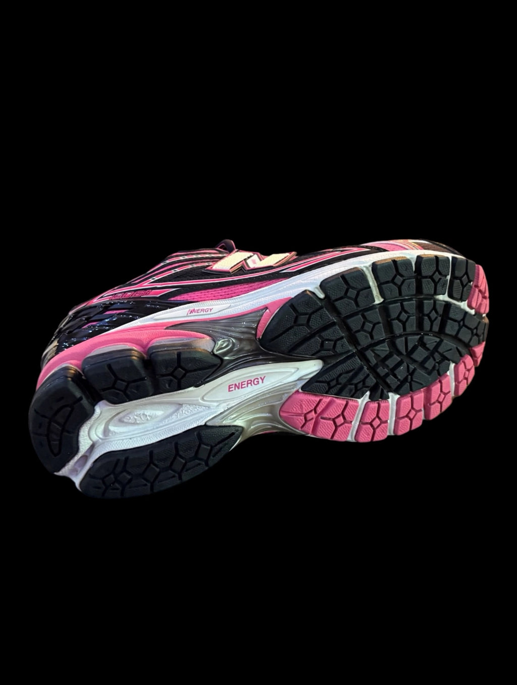 New Balance 1906R "Pink Black" — Men's 6 / Women's 7.5 (U1906RMD)