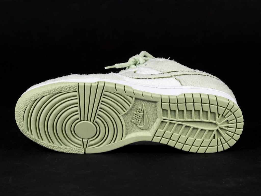 Nike Dunk Low SE "Fleece Pack – Honeydew" — Women's 10 (DQ7579-300)