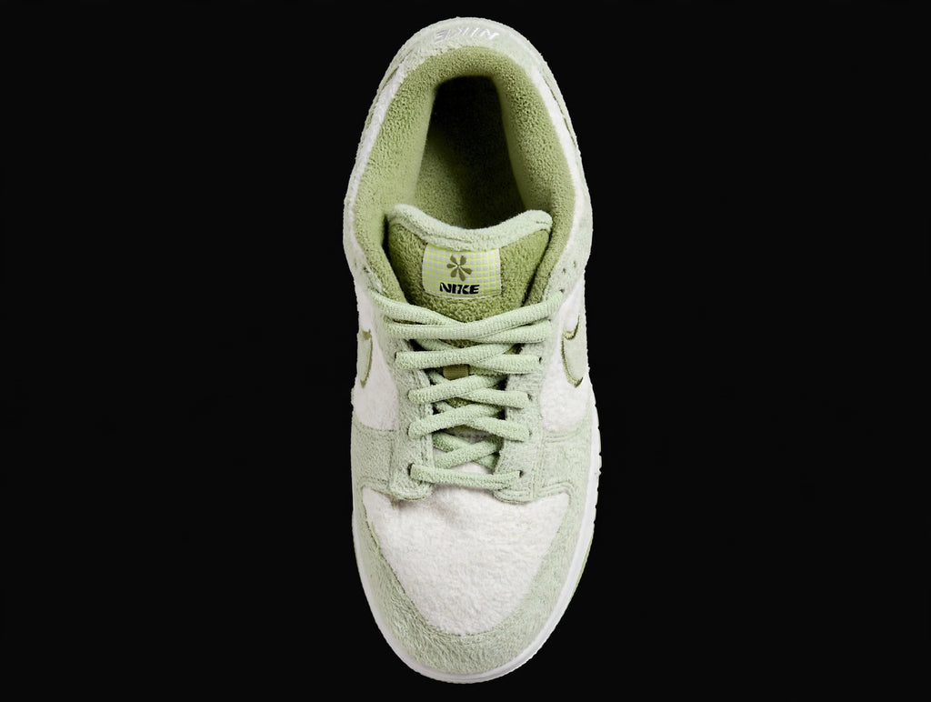 Nike Dunk Low SE "Fleece Pack – Honeydew" — Women's 10 (DQ7579-300)