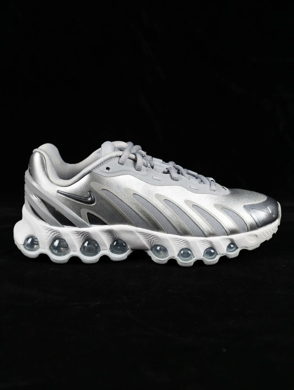 Nike Air Max Dn8 "Wolf Grey Metallic Silver" — Kids 5.5Y / Women's 7 - view 1