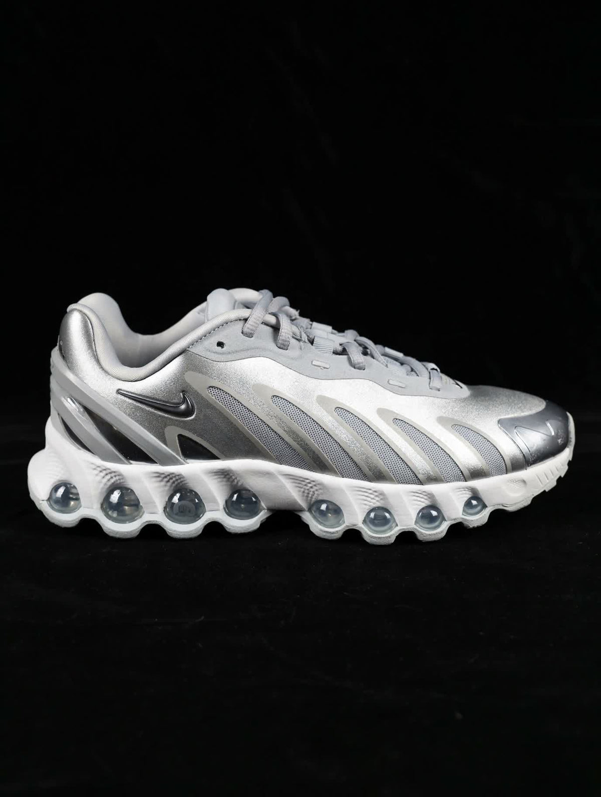 Nike Air Max Dn8 "Wolf Grey Metallic Silver" — Kids 5.5Y / Women's 7 - view 1