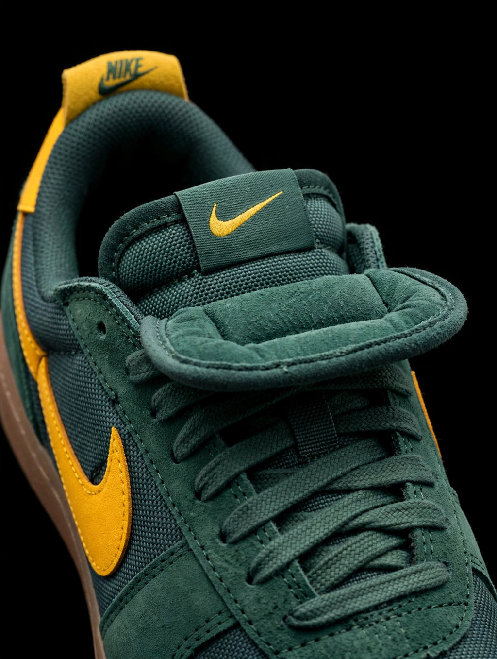 Nike Field General '82 "Oregon" — Pro Green/Gum — Men's 11 (HF3165-300)