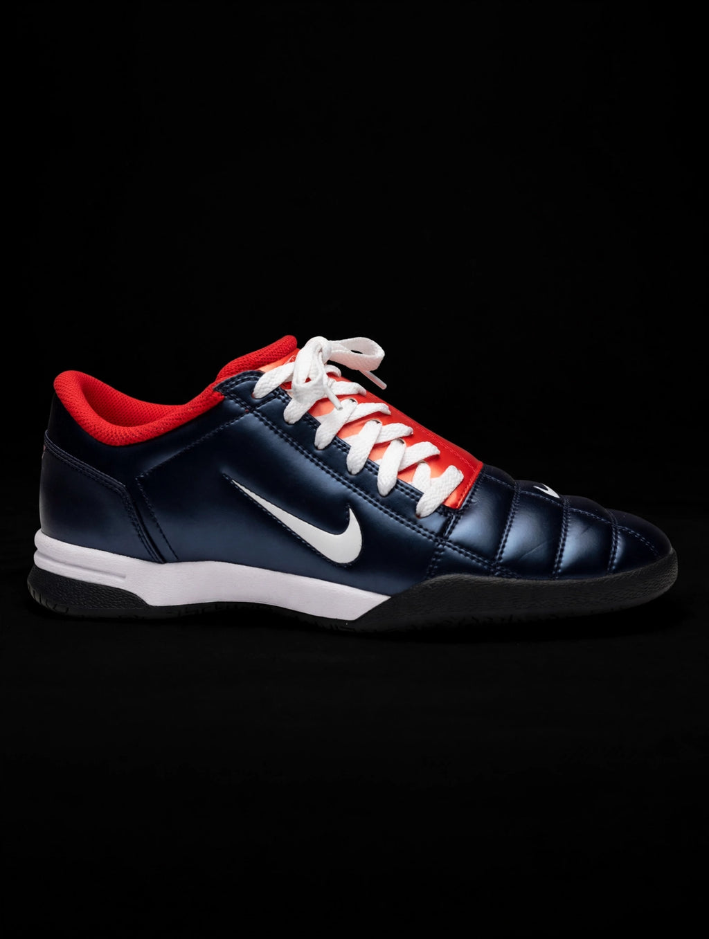 nike-total90-usa-06-medial.webp